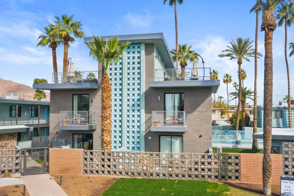 Micro Studio With Balcony & Pool View - Walk To Ot Scottsdale Exterior photo