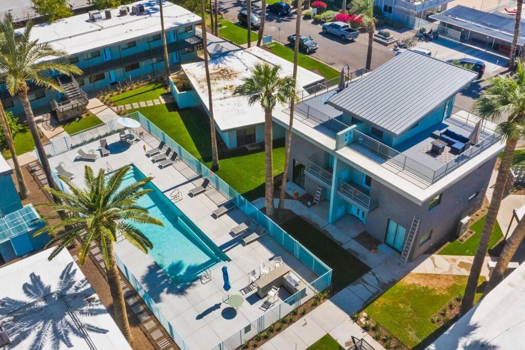 Micro Studio With Balcony & Pool View - Walk To Ot Scottsdale Exterior photo